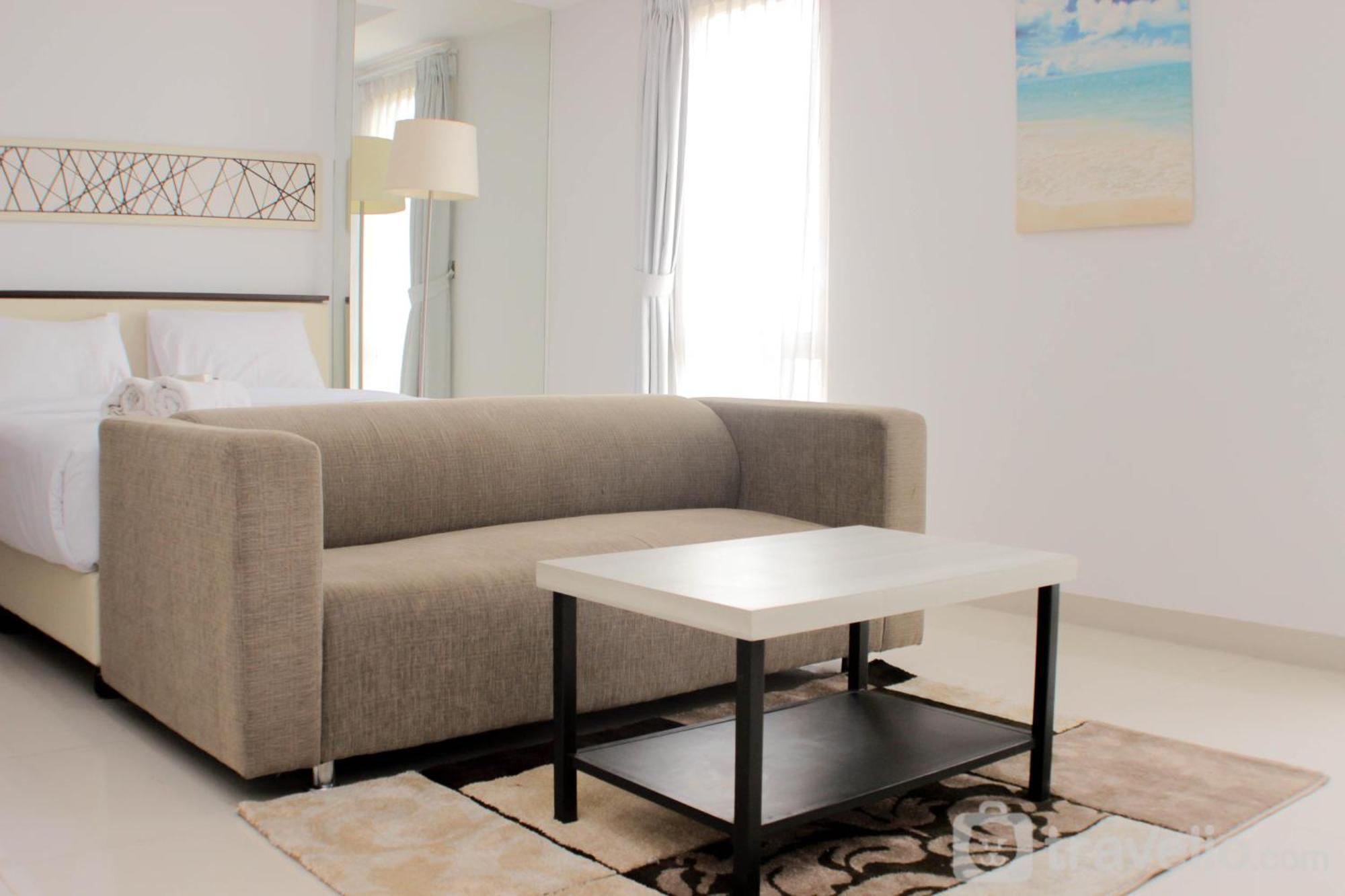 Comfortable And Spacious At Azalea By Travelio * Bekasi