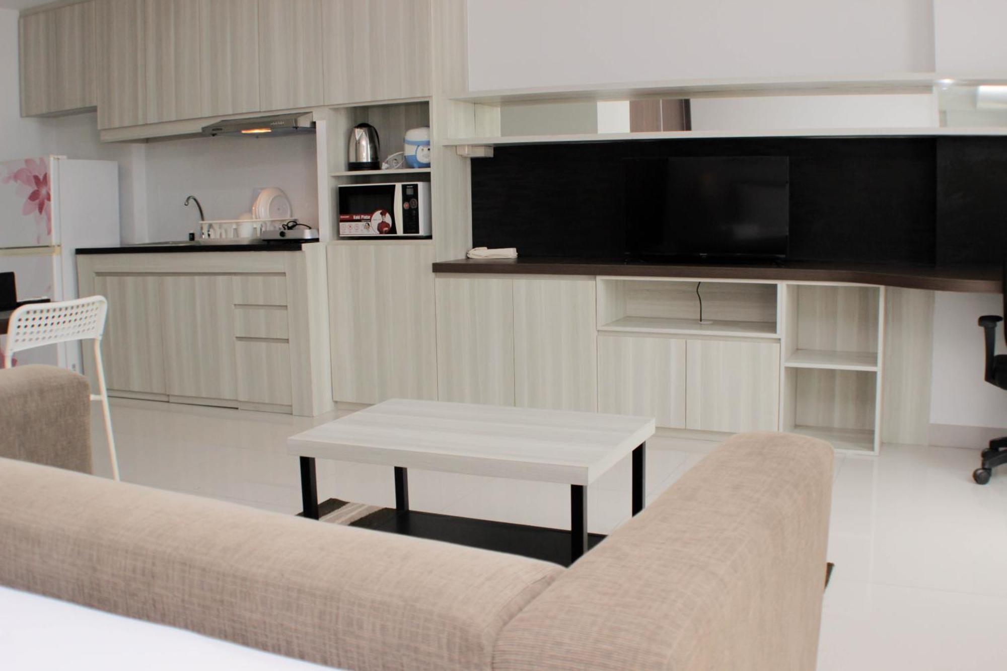 Comfortable And Spacious At Azalea By Travelio *