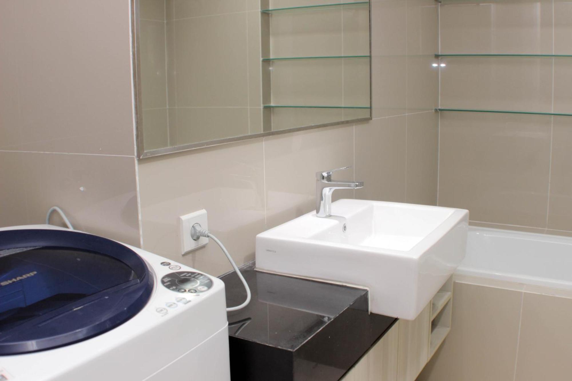 Comfortable And Spacious At Azalea By Travelio Apartemen *